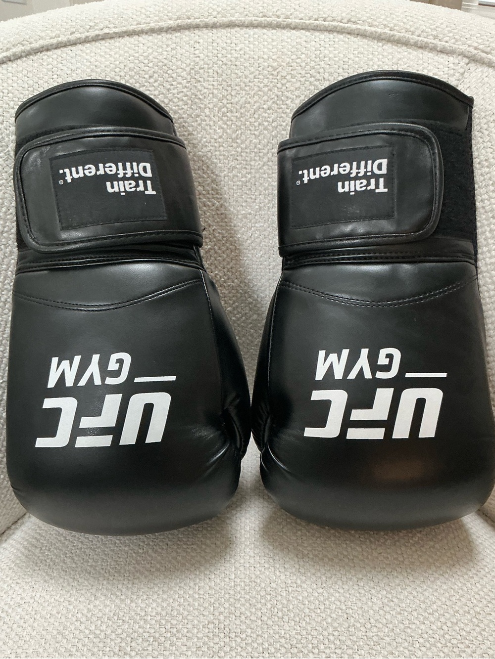UFC GYM Boxing Gloves 16 oz Black Train Different Training Sparring Gloves